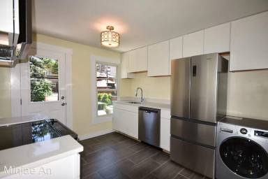 Main picture of 1322 N Marion St