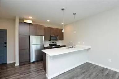 Main picture of 914 15th St N