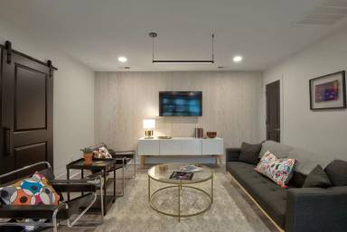 Main picture of 3945 Rockfern Rd