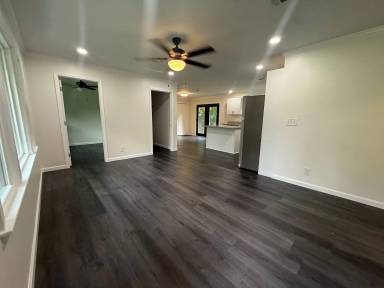 Main picture of 23 Lovell St NE