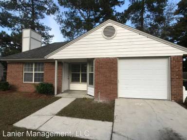 Main picture of 131 N Leeds Gate Rd