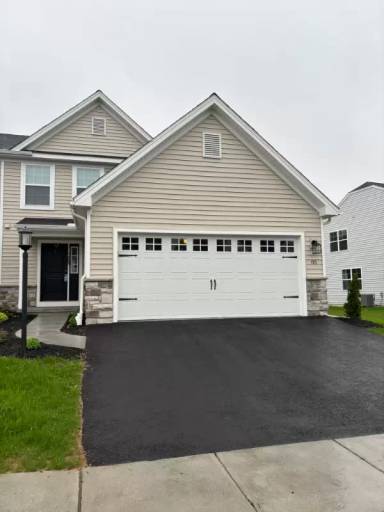 Main picture of 85 Long Bend Dr