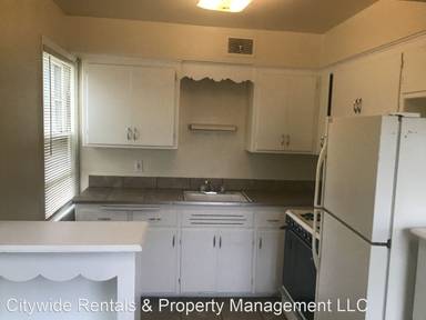 Main picture of 5601 W Burleigh St