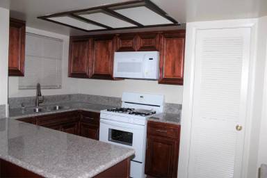Main picture of 301 E Fairview Ave