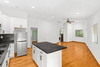 Main picture of 10694 Fuerte Dr