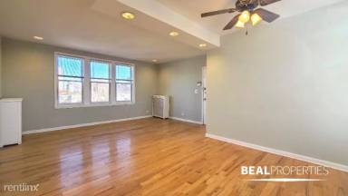 Main picture of 711 W Belmont Ave