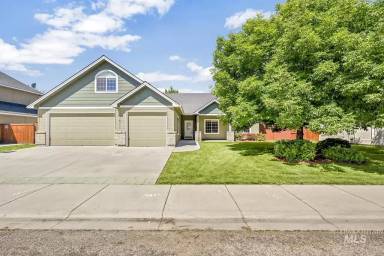 Main picture of 2179 N Justin Way