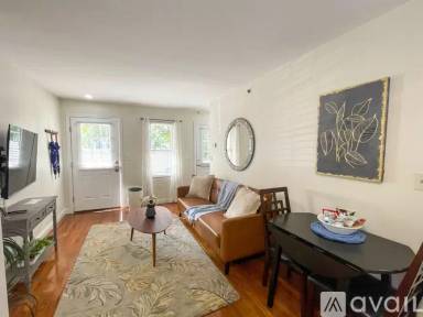 Main picture of 23 Jay St