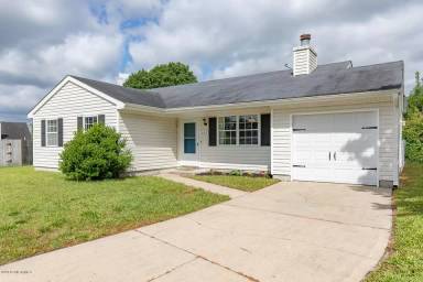 Main picture of 137 Redwood Ct