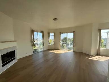 Main picture of 1325 Arizona Ave