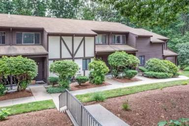 Main picture of 108 Highwood Dr