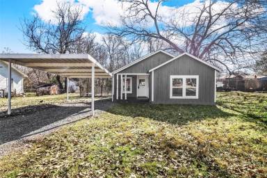 Main picture of 920 Dubois St