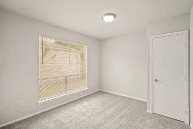 Main picture of 16123 Glen Mar Dr