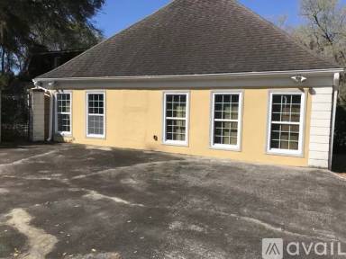 Main picture of 1910 NW 13th Pl