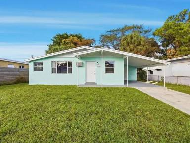 Main picture of 533 NW 15th Way
