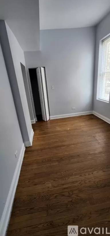 Main picture of 5174 S Indiana Ave