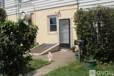 Main picture of 1540 Pennington Rd