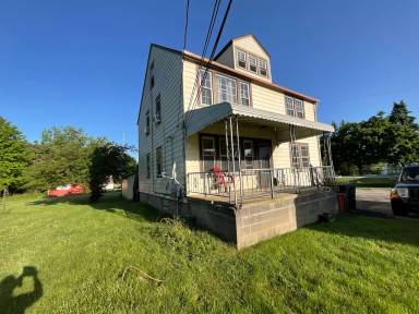 Main picture of 9584 Ridge Rd