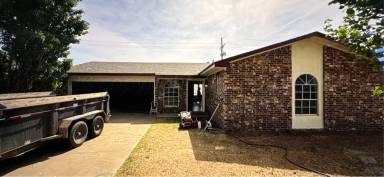 Main picture of 3213 Hodges St