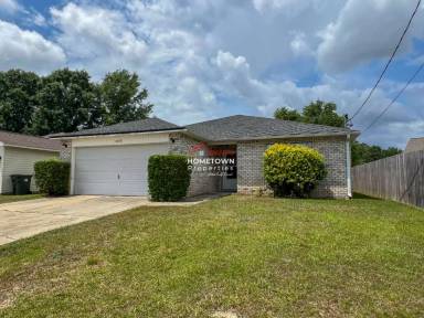 Main picture of 11032 Chippewa Way