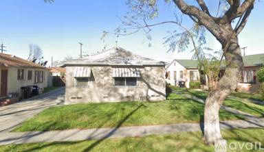 Main picture of 8019 Antwerp St