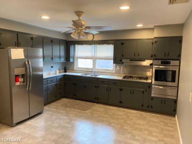 Main picture of 240 Forest St