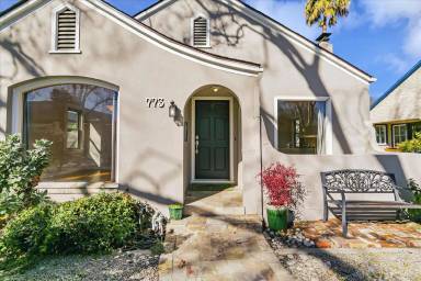 Main picture of 773 Pershing Ave