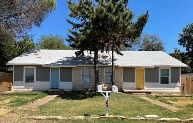 Main picture of 107 W Texas Ave
