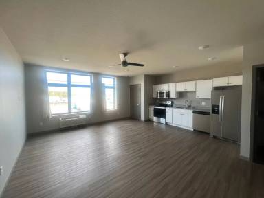 Main picture of 507 N Riverfront Dr