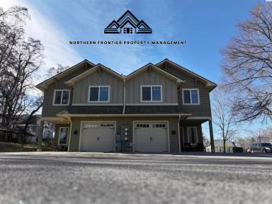 Main picture of 218 E Whitman Dr