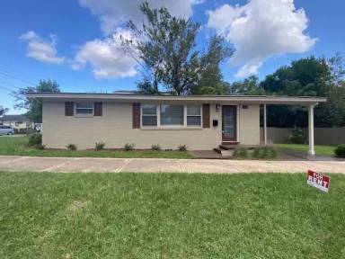Main picture of 901 Campbell St