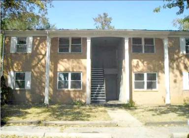Main picture of 707 Village Ln