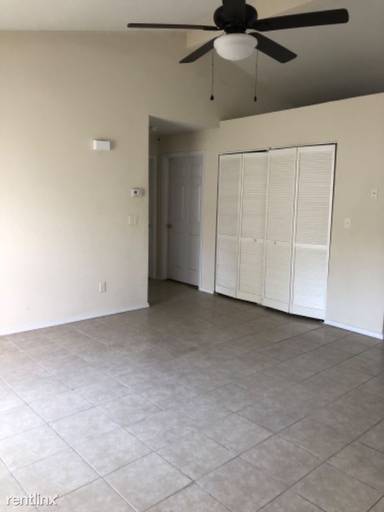 Main picture of 302 Twin Oaks