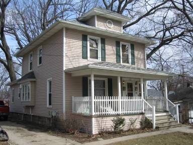 Main picture of 1227 E Kalamazoo St