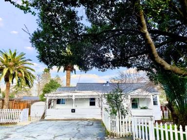 Main picture of 1428 Oakland Blvd
