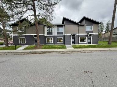 Main picture of 3925 East 32nd Avenue - 1