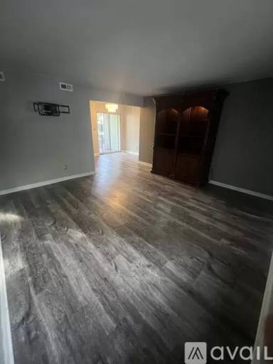 Main picture of 9164 N Swan Cir