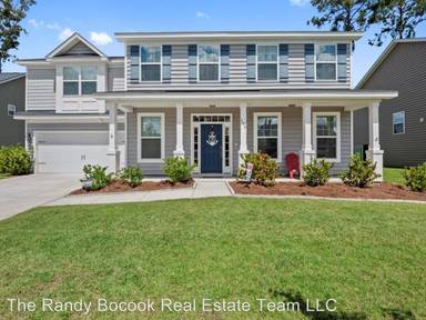 Main picture of 120 Sail Maker Ln