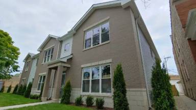 Main picture of 4211 N Harding Ave