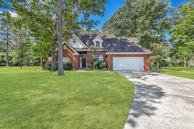 Main picture of 40 Downie Ct