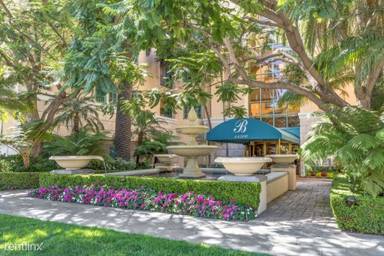 Main picture of 11500 San Vicente Blvd