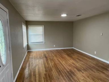 Main picture of 2603 33rd St