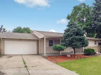 Main picture of 391 S Peoria Cir
