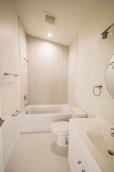 Main picture of 2028 14th Ave S