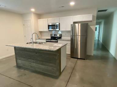 Main picture of 1514 N Madison Ave