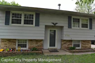 Main picture of 4295 NW 11th St
