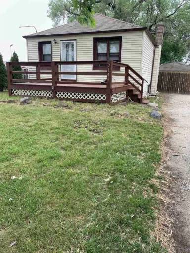 Main picture of 7144 W 74th St