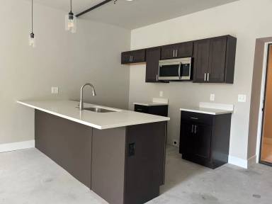 Main picture of 1245 W Princess St