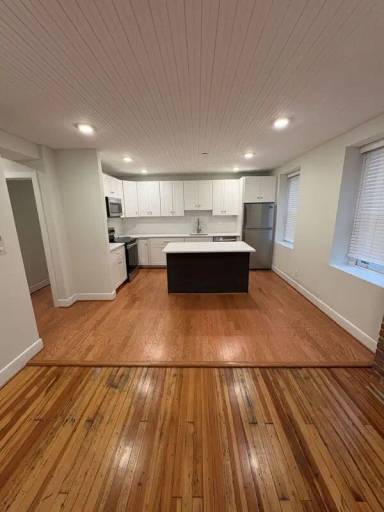 Main picture of 3233 Donnell St