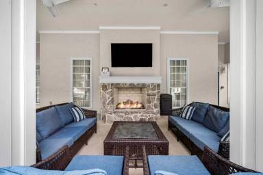 Main picture of Summer House